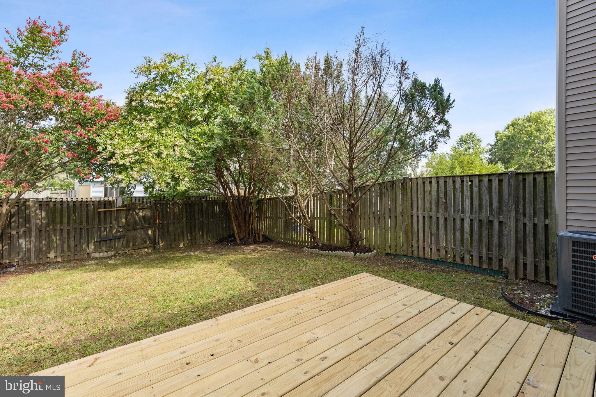 RIVERSIDE RUN - Residential