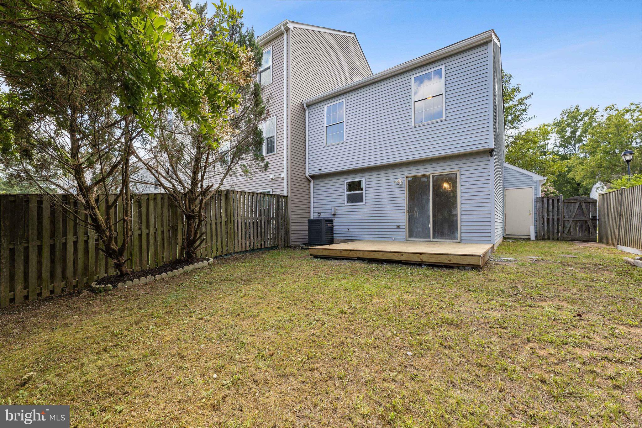 RIVERSIDE RUN - Residential