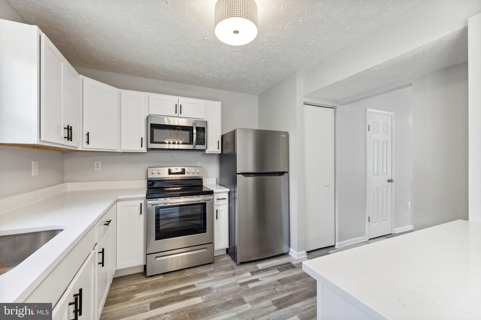 RIVERSIDE RUN - Residential