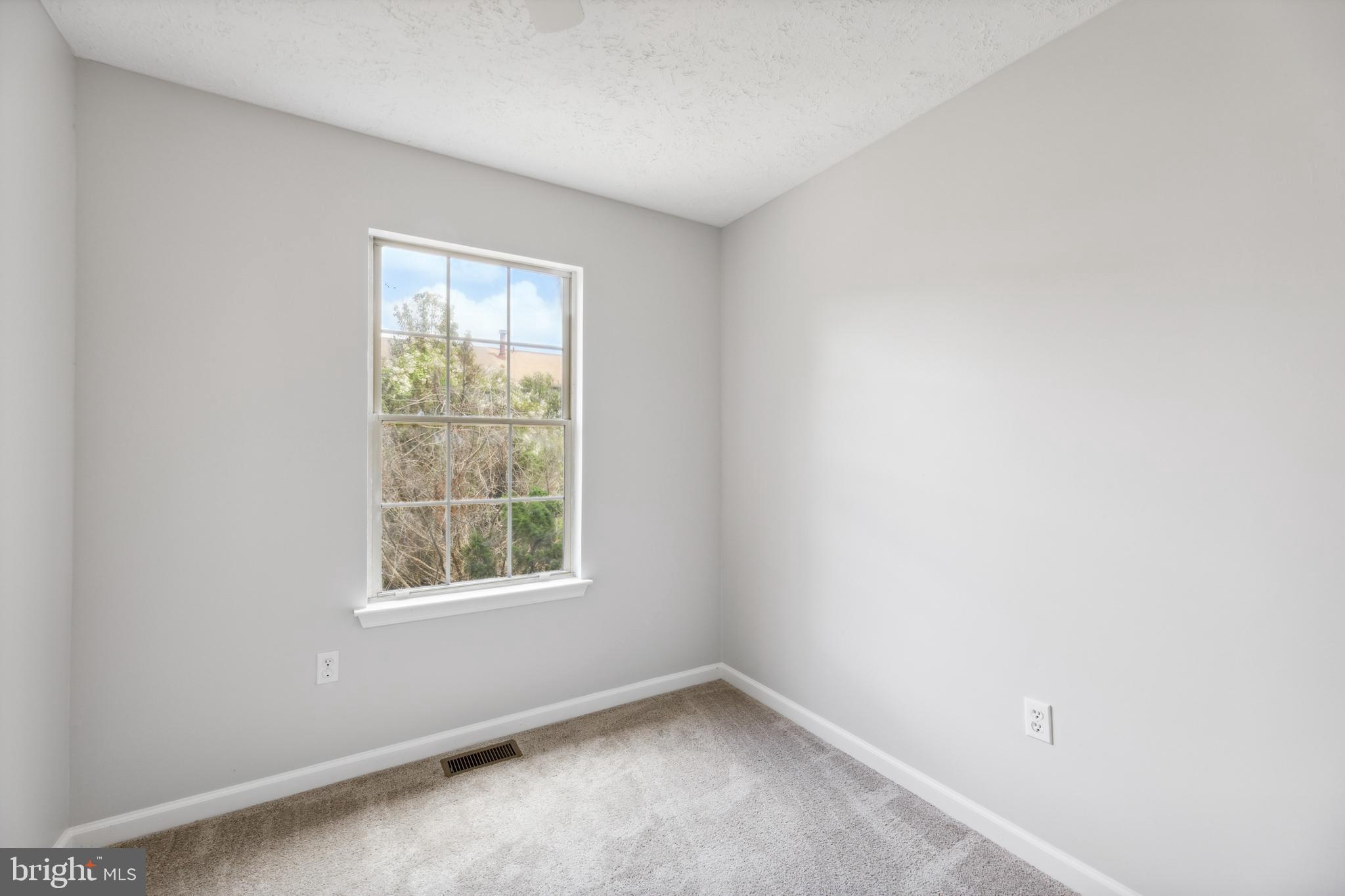 RIVERSIDE RUN - Residential