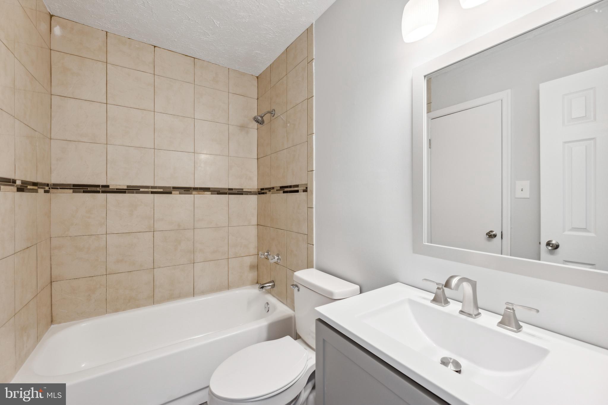 RIVERSIDE RUN - Residential