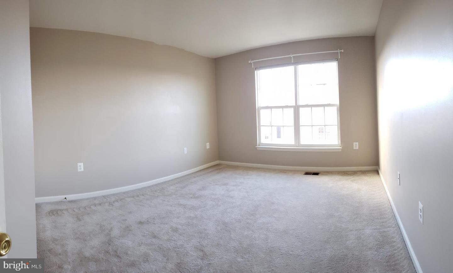 CENTREVILLE CROSSING - Residential Lease