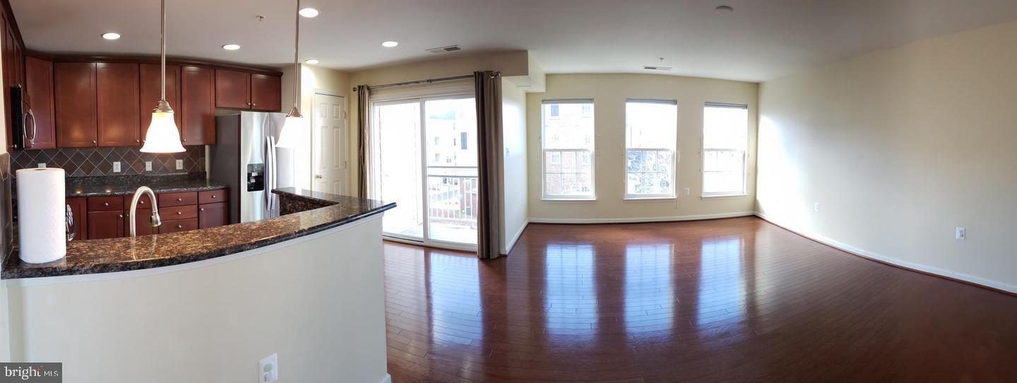 CENTREVILLE CROSSING - Residential Lease