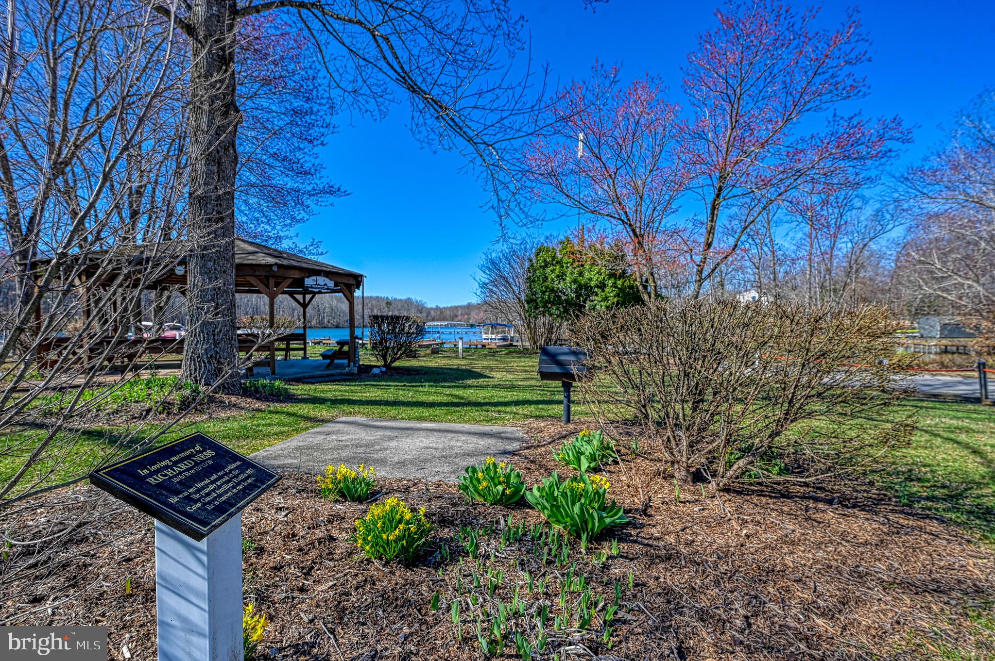 OVERTON FORK - Residential