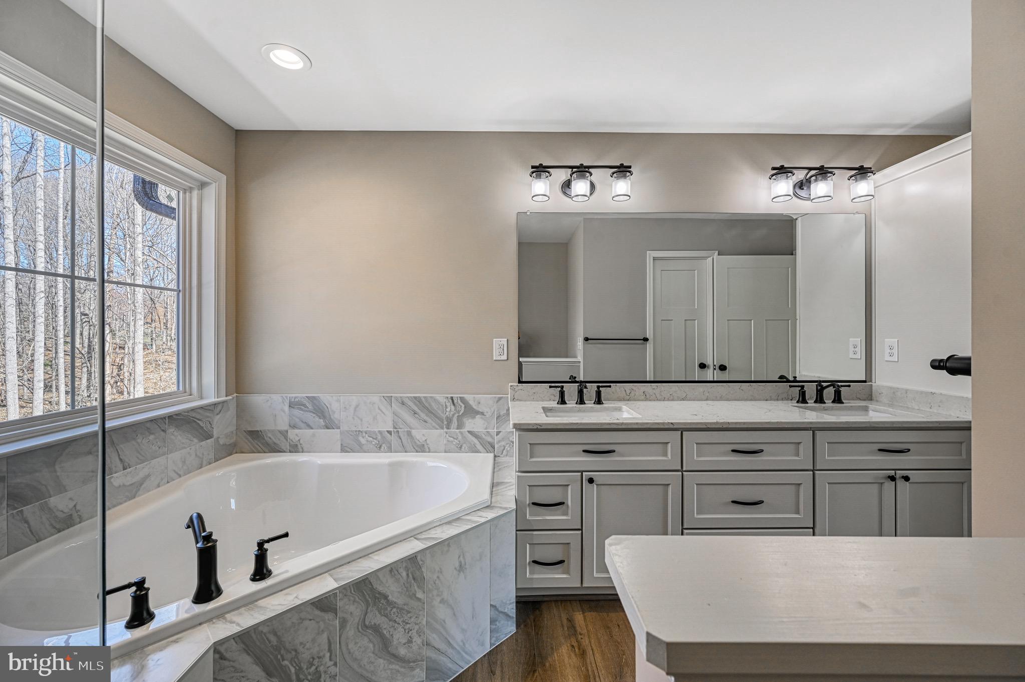 OVERTON FORK - Residential