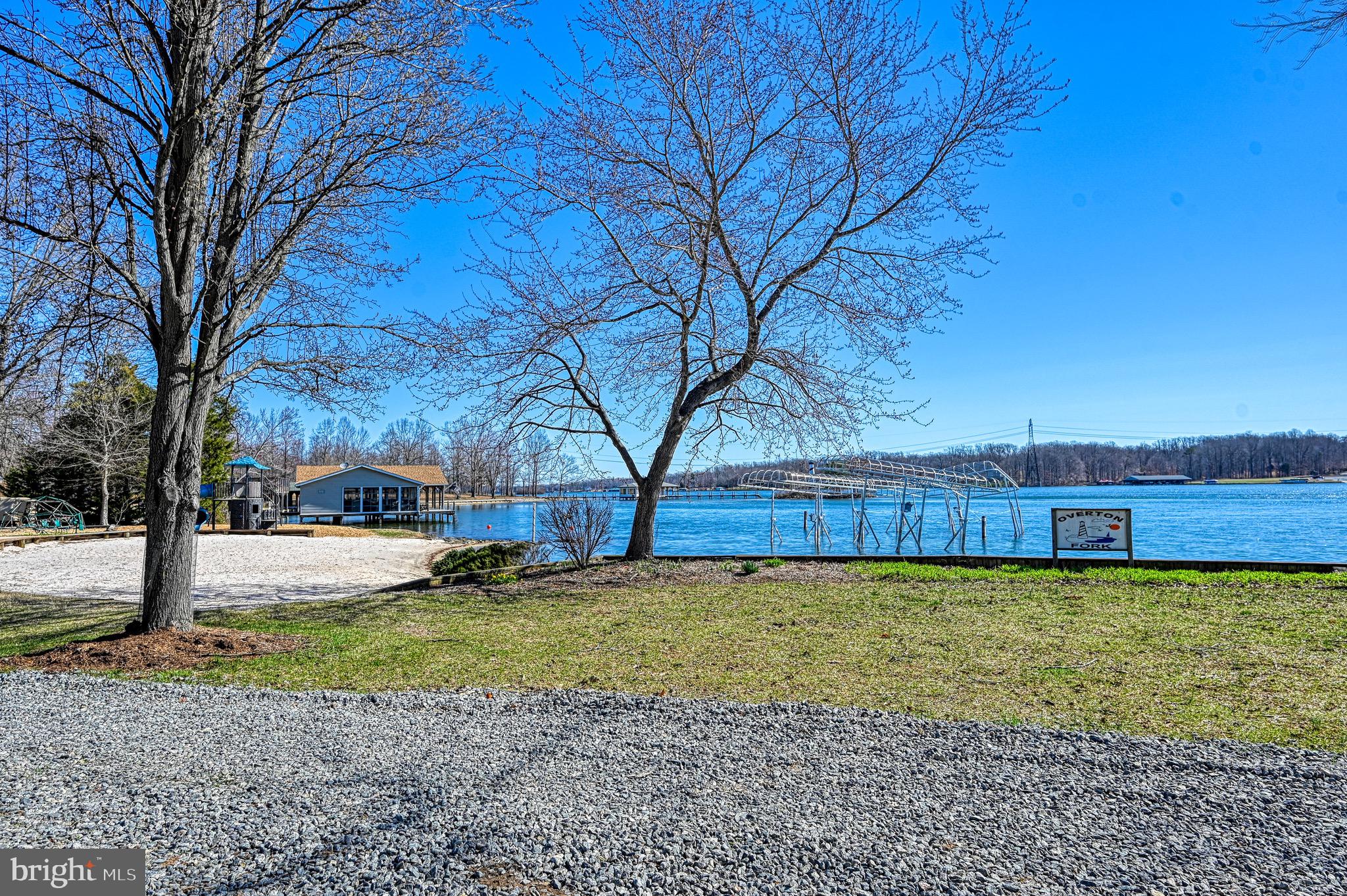 OVERTON FORK - Residential