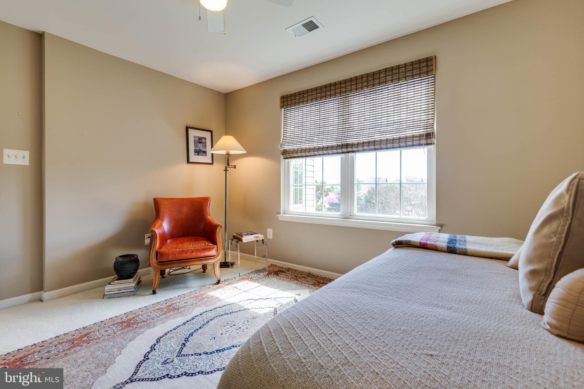 ASHBURN VILLAGE - Residential