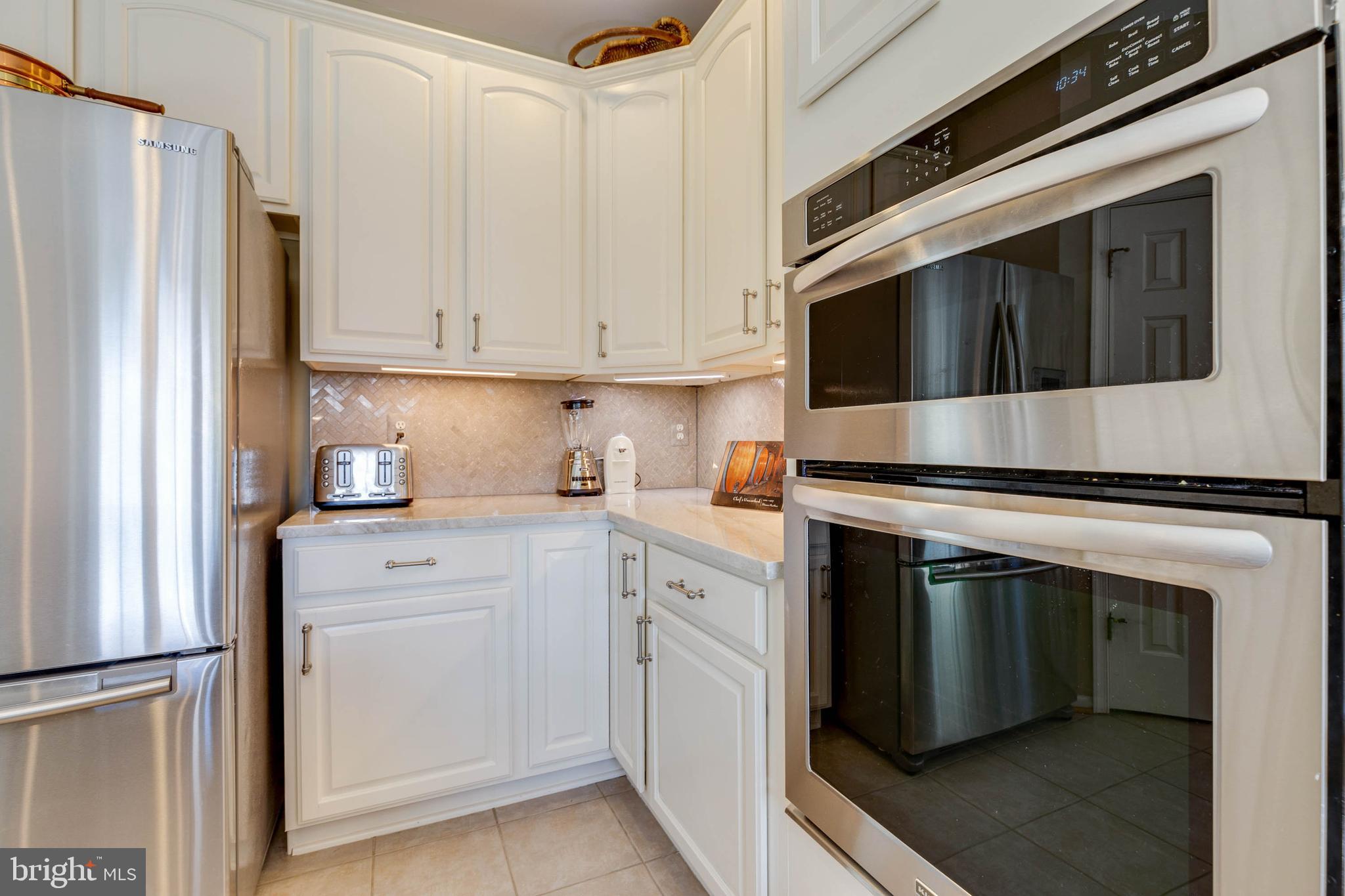 ASHBURN VILLAGE - Residential