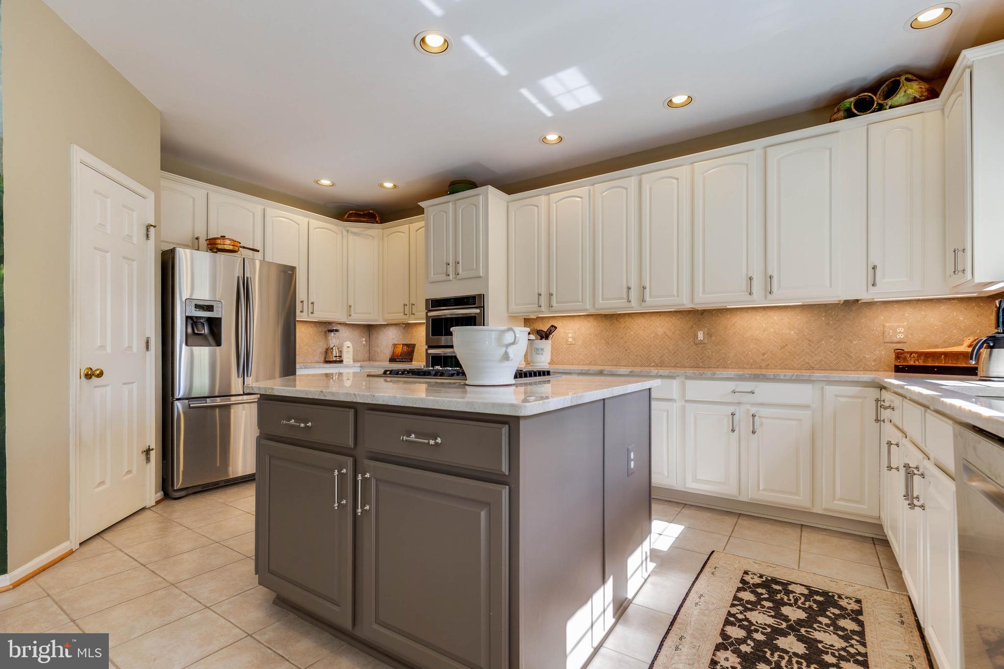 ASHBURN VILLAGE - Residential