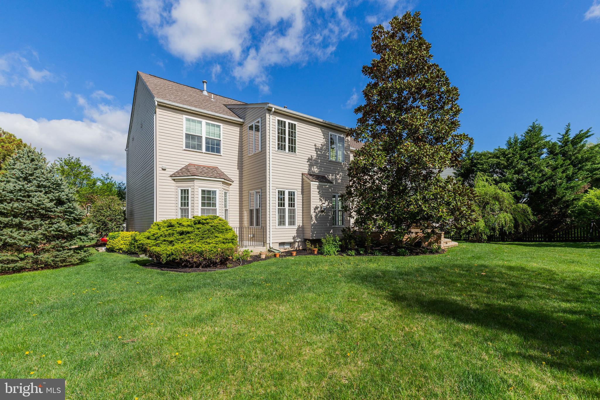 ASHBURN VILLAGE - Residential