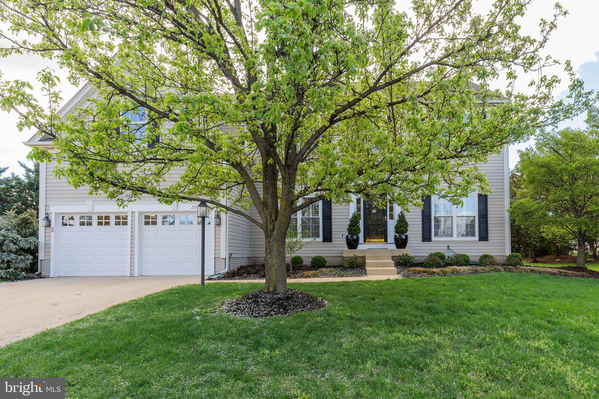 ASHBURN VILLAGE - Residential