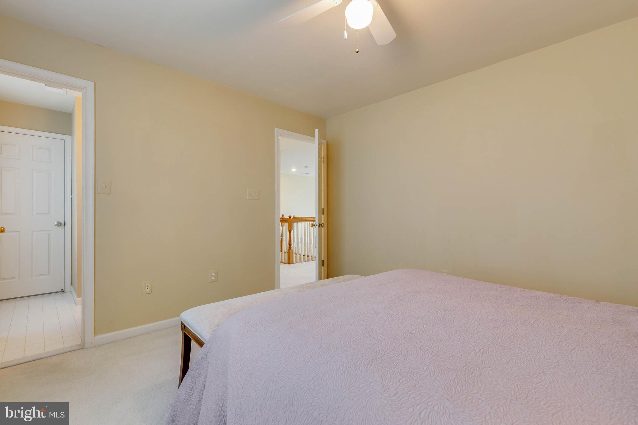 ASHBURN VILLAGE - Residential