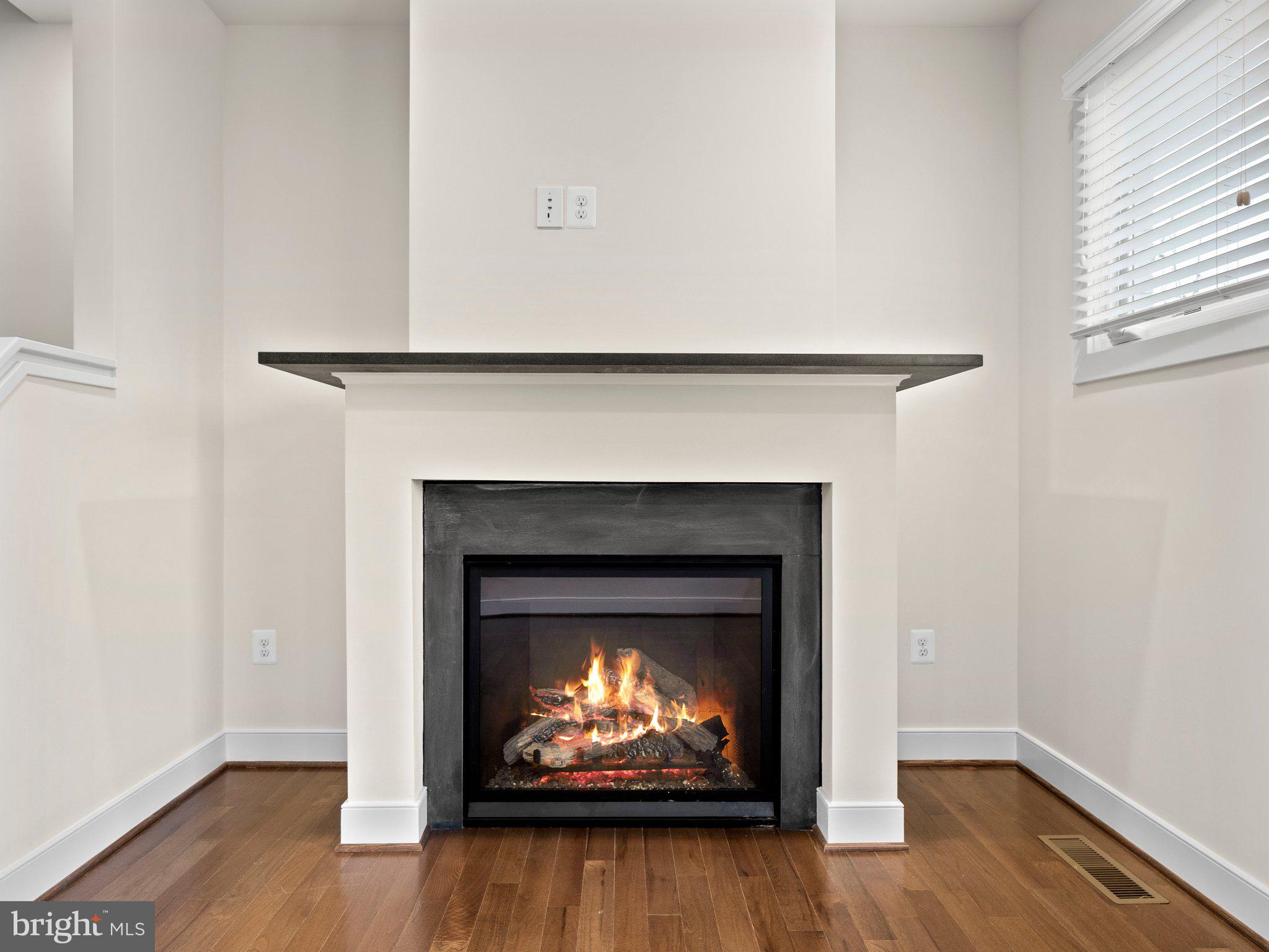 OLD TOWN COMMONS - Residential