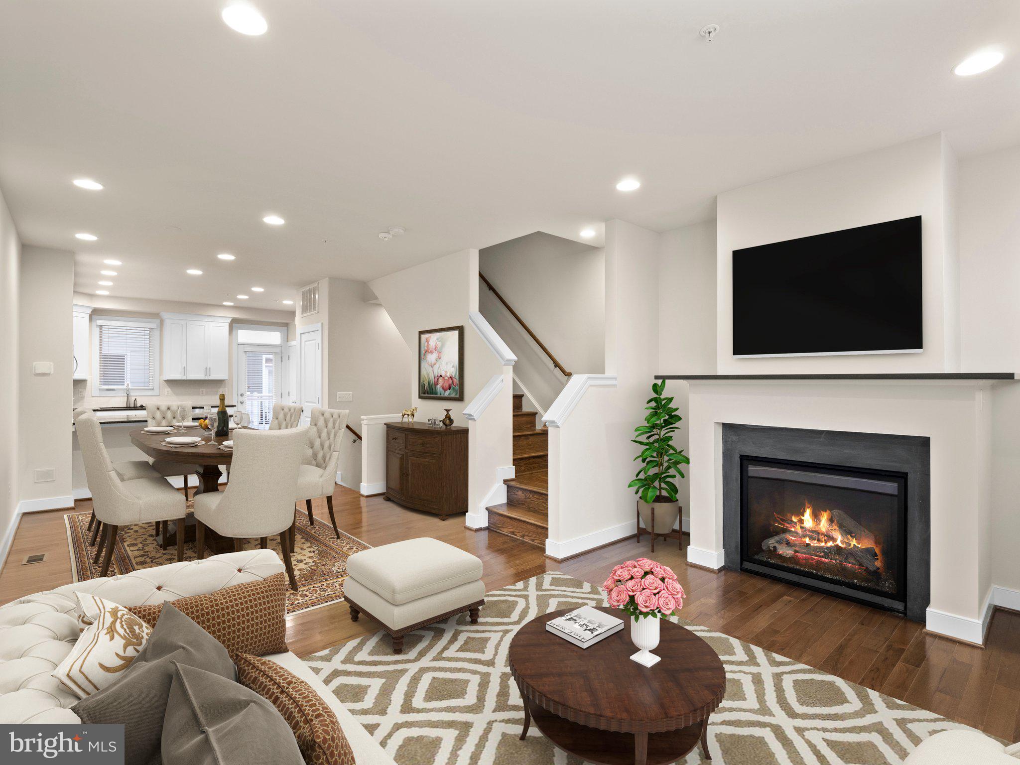 OLD TOWN COMMONS - Residential