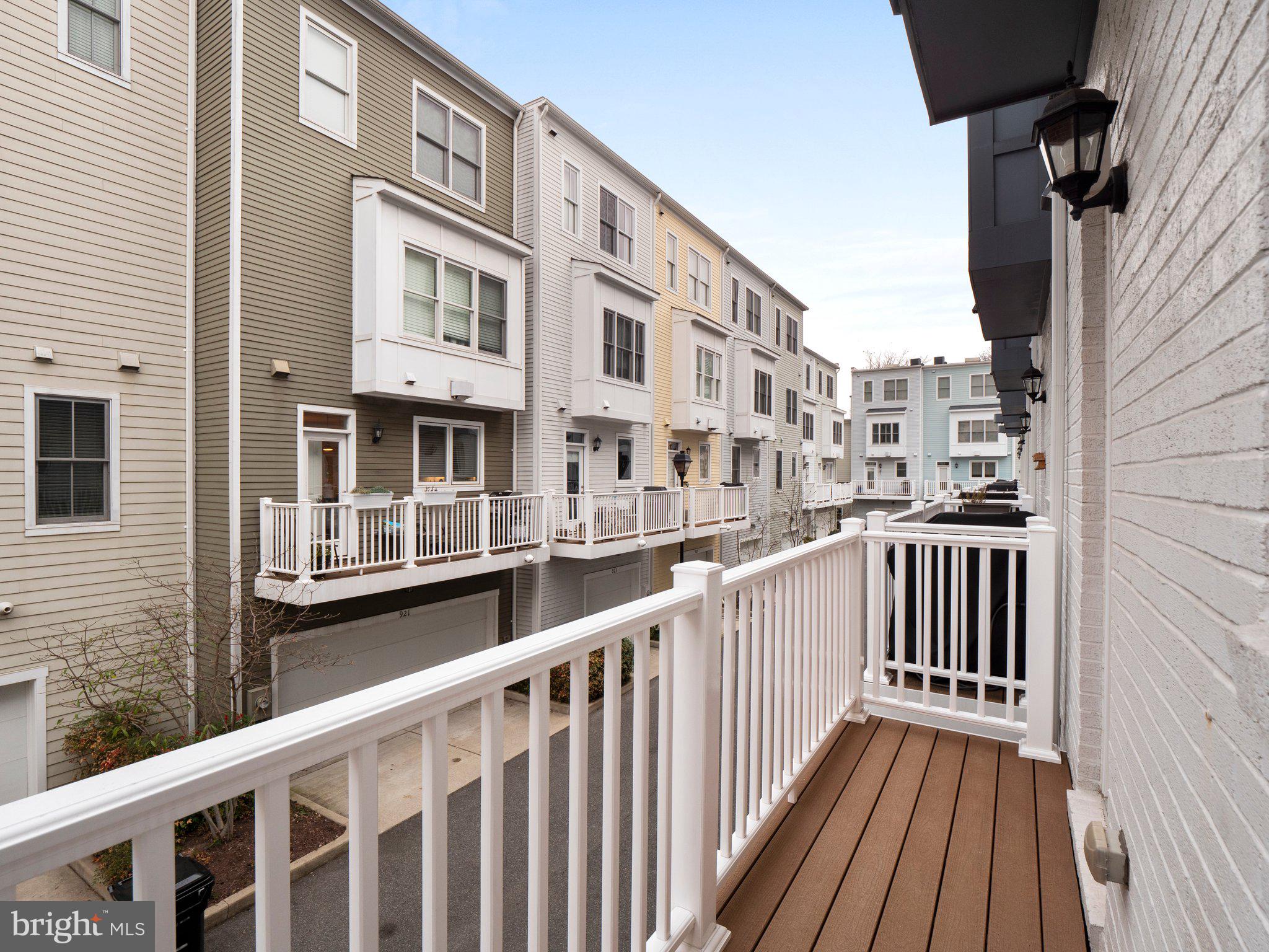 OLD TOWN COMMONS - Residential