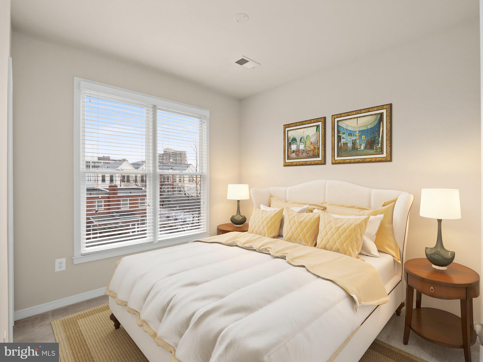 OLD TOWN COMMONS - Residential