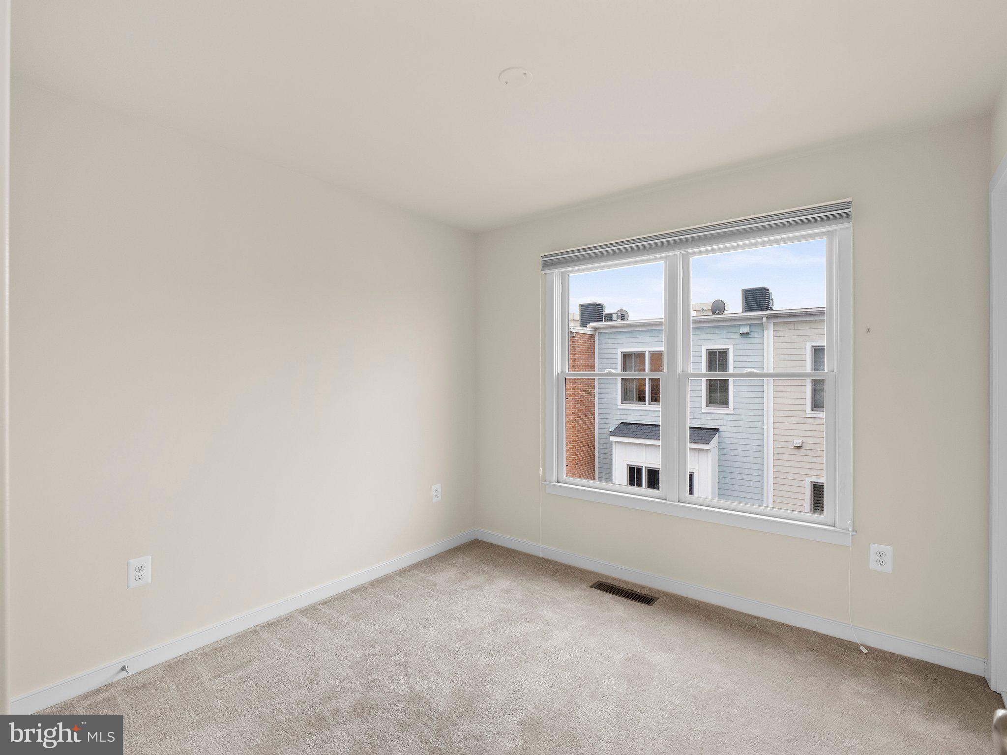 OLD TOWN COMMONS - Residential