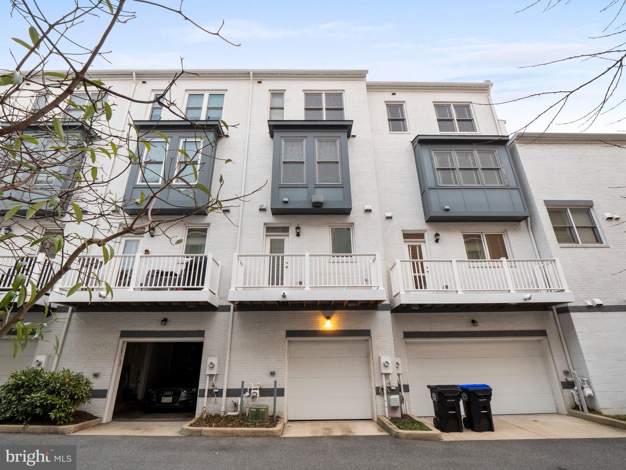 OLD TOWN COMMONS - Residential