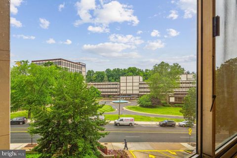 Photo of 4515 WILLARD AVE #606S, CHEVY CHASE, MD 20815 (MLS # MDMC2094204)