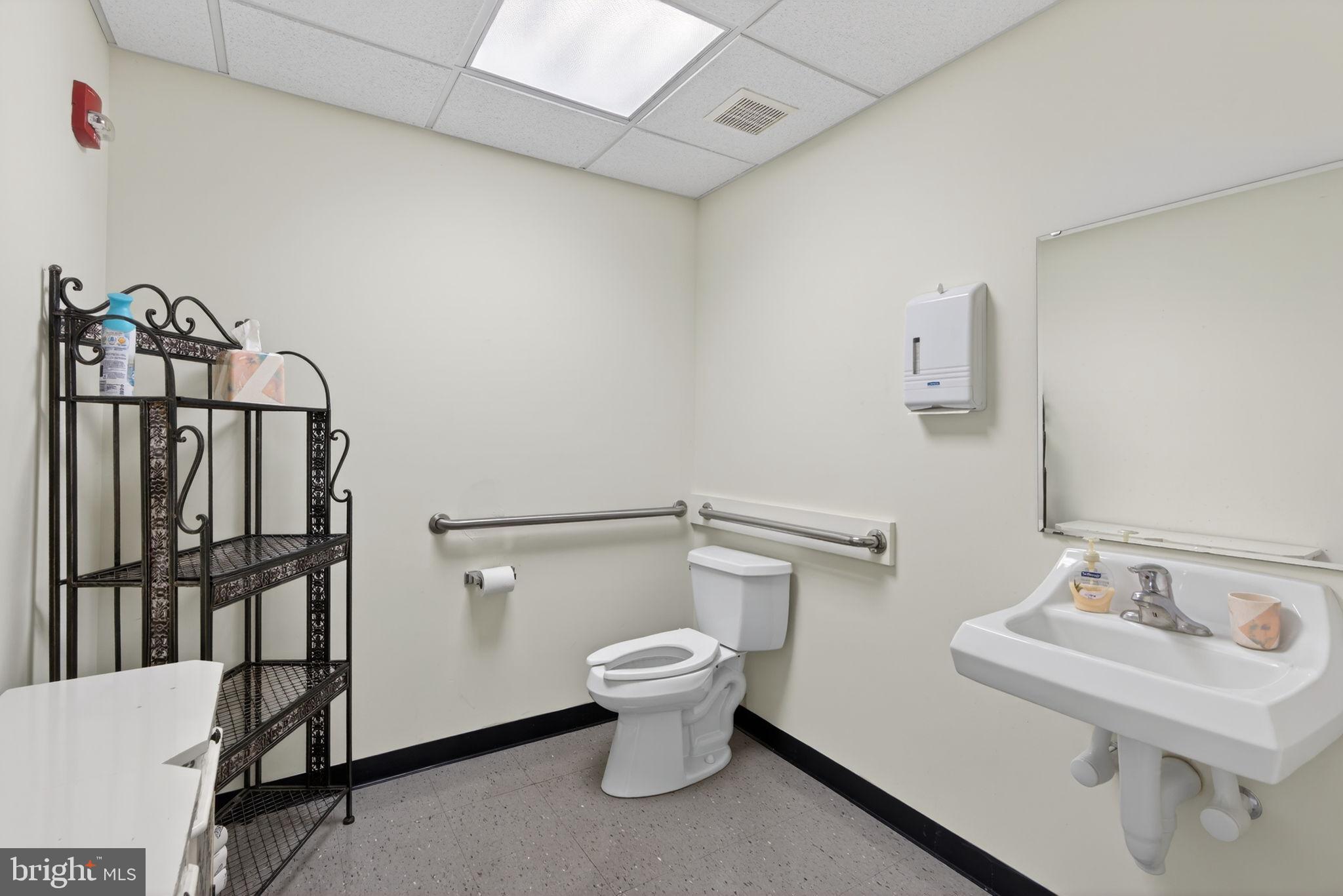 DOYLESTOWN - Commercial Sale