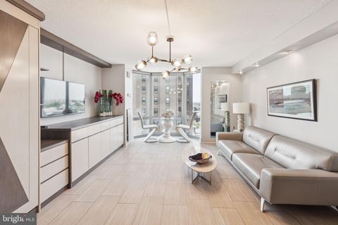 2018 WALNUT STREET 12M PHILADELPHIA PA 19103