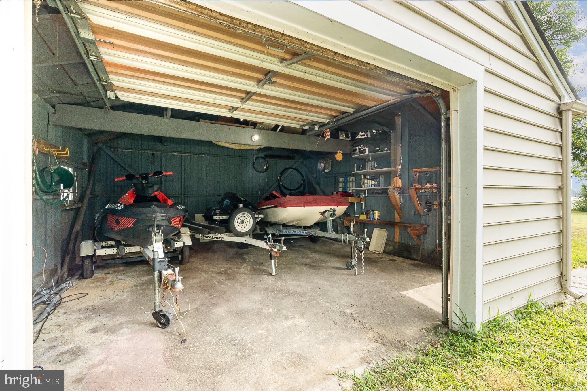 CHARLESTOWN MANOR - Residential