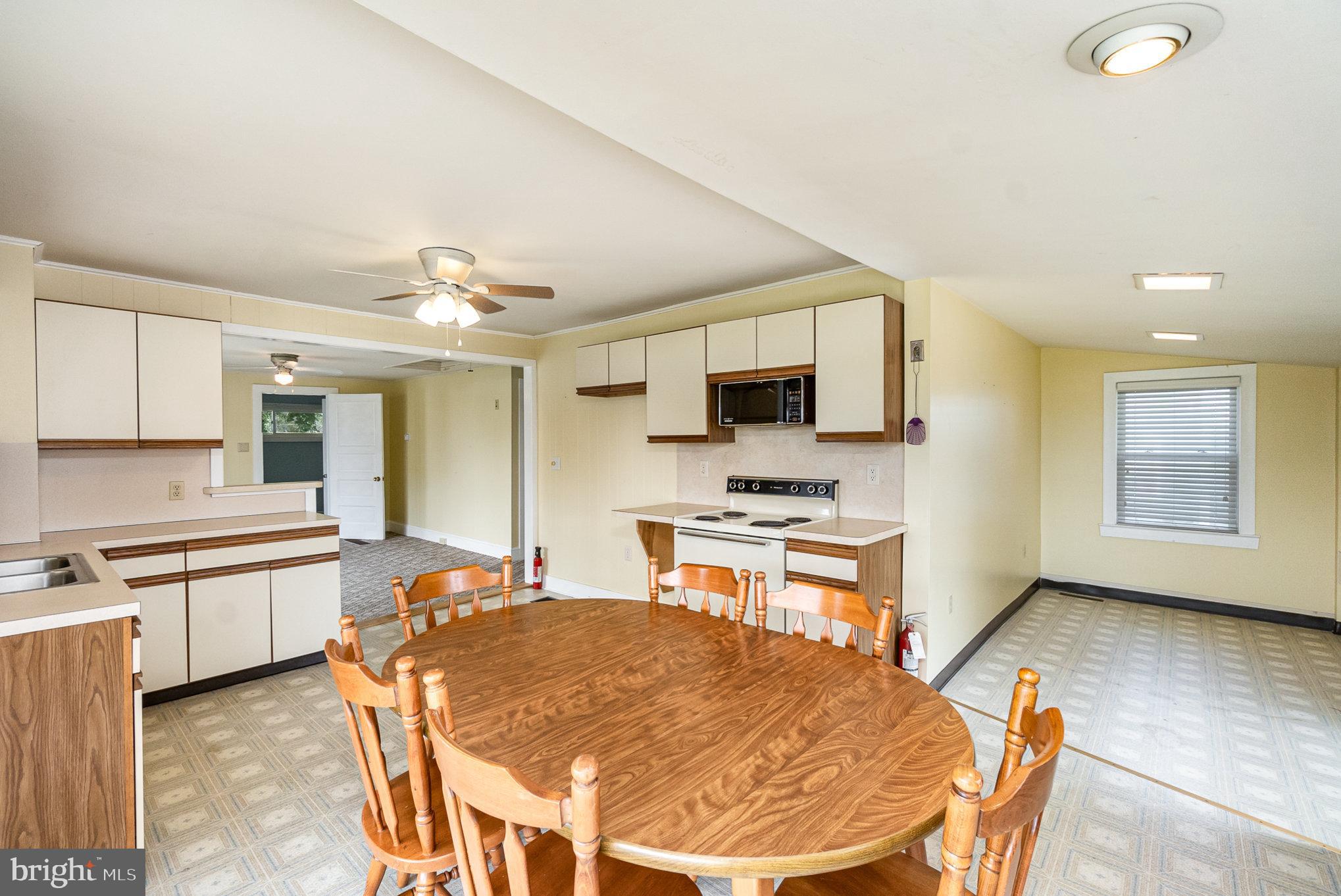 CHARLESTOWN MANOR - Residential