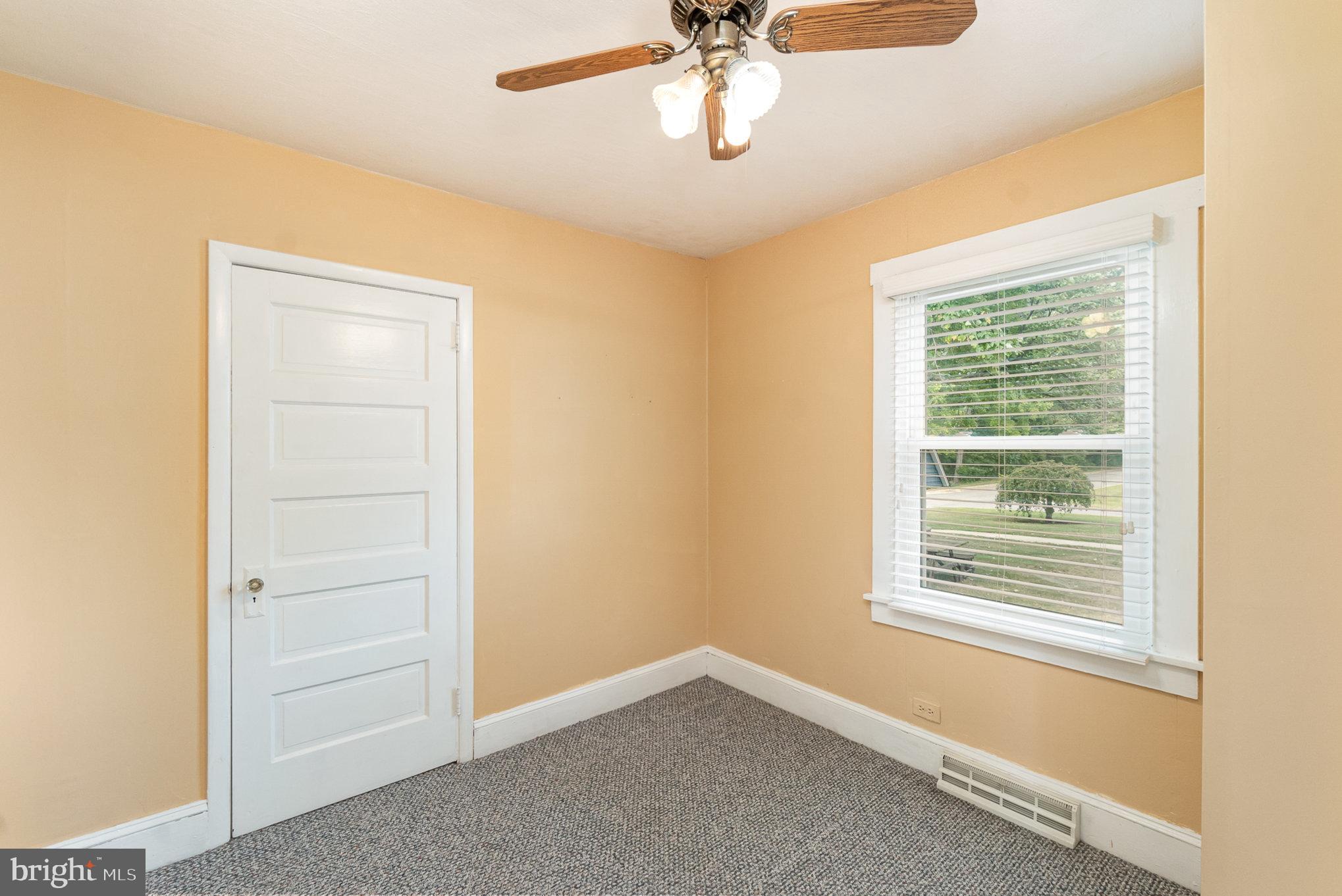 CHARLESTOWN MANOR - Residential