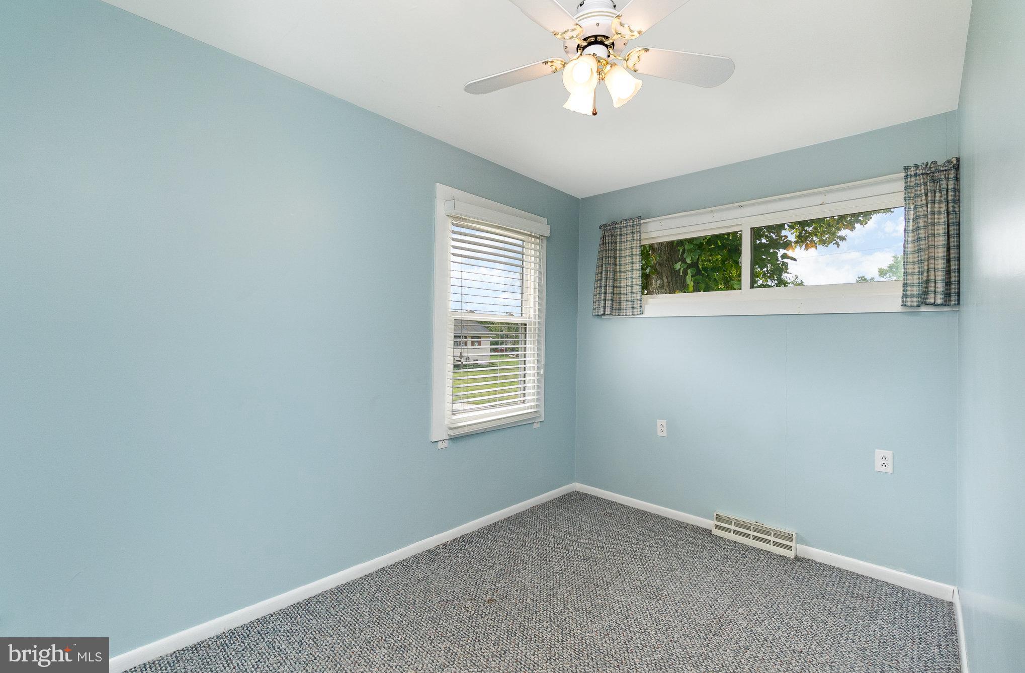 CHARLESTOWN MANOR - Residential