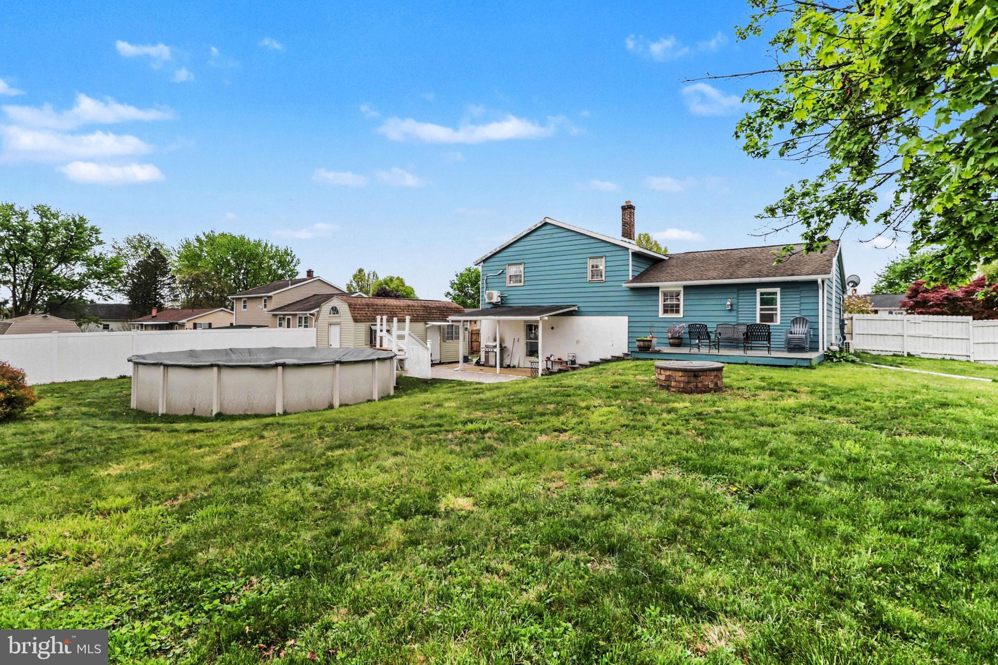 907 OAK LANE