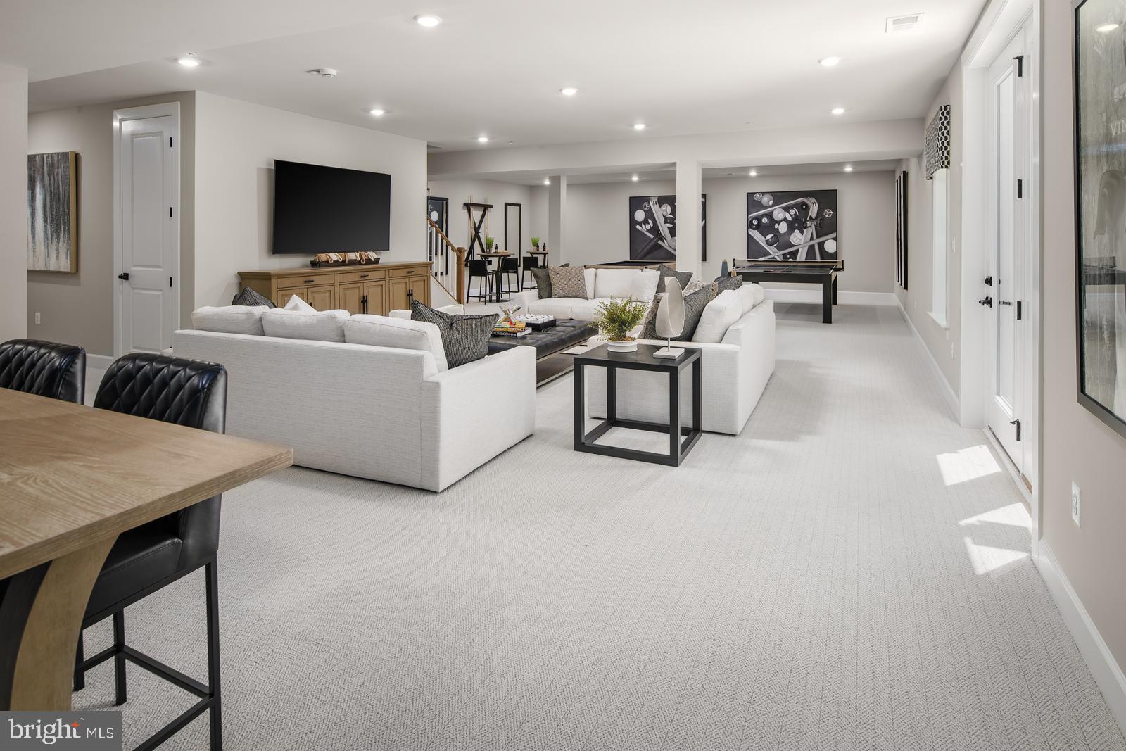 BRINTON LAKE ESTATES - Residential