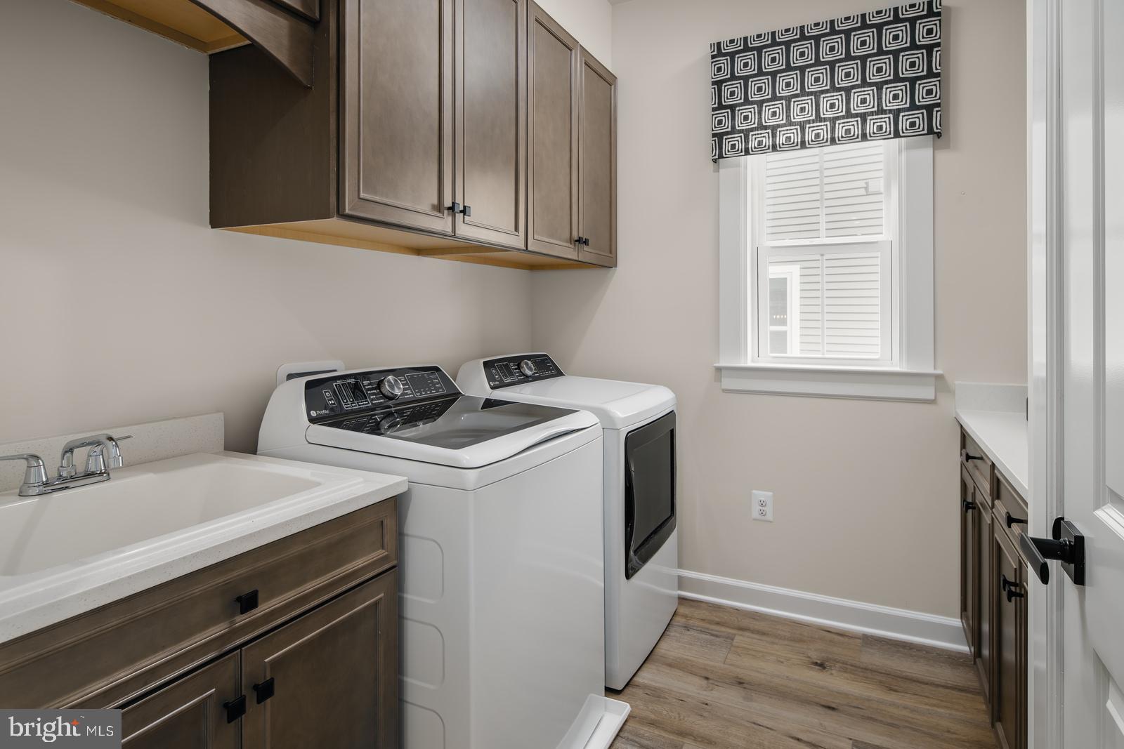 BRINTON LAKE ESTATES - Residential