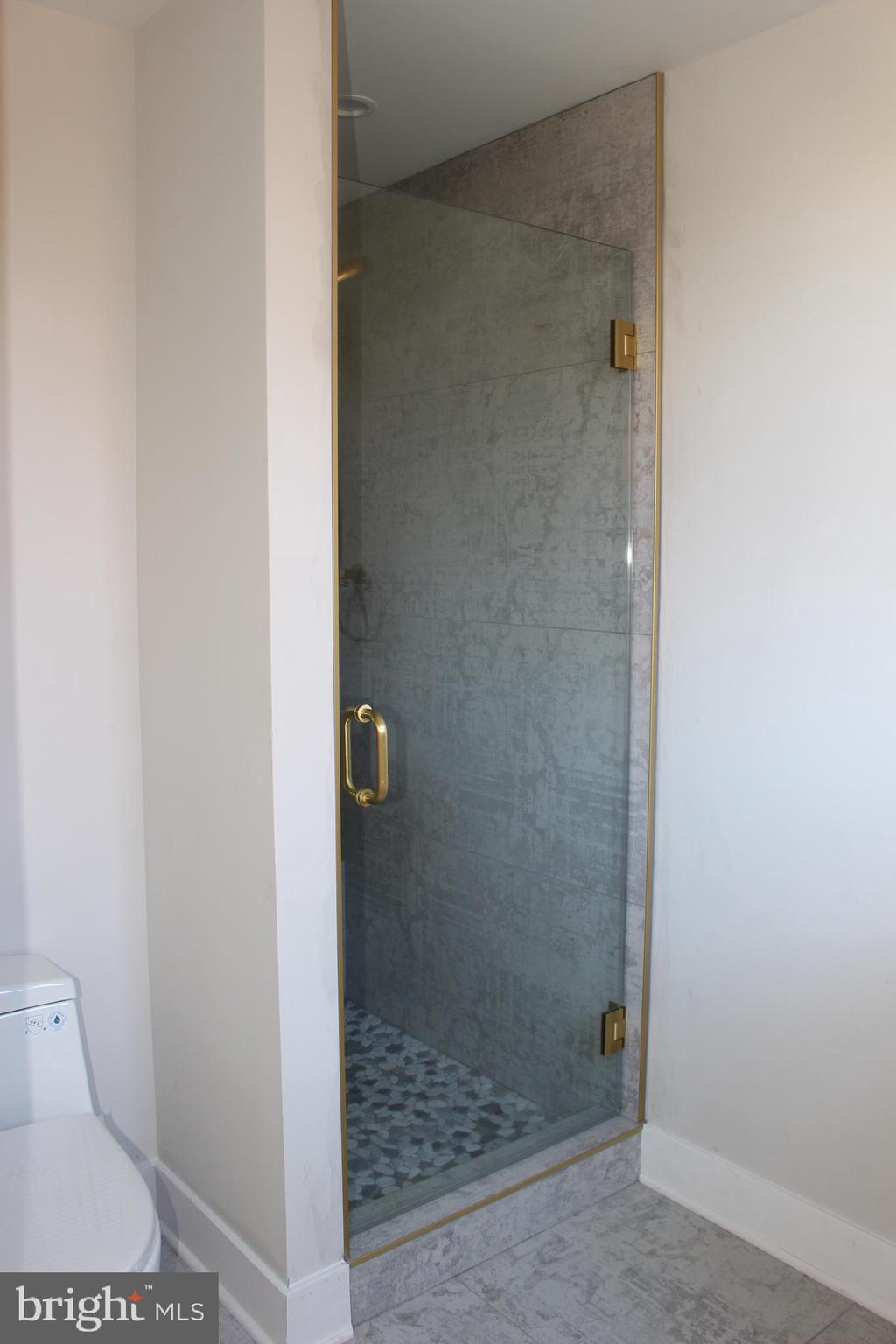 FAIRFAX - Residential