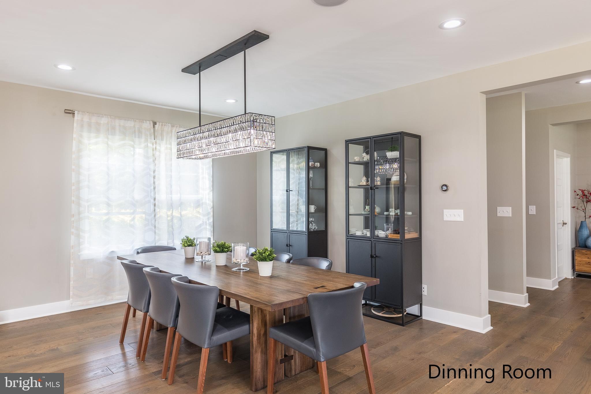 FAIRFAX - Residential