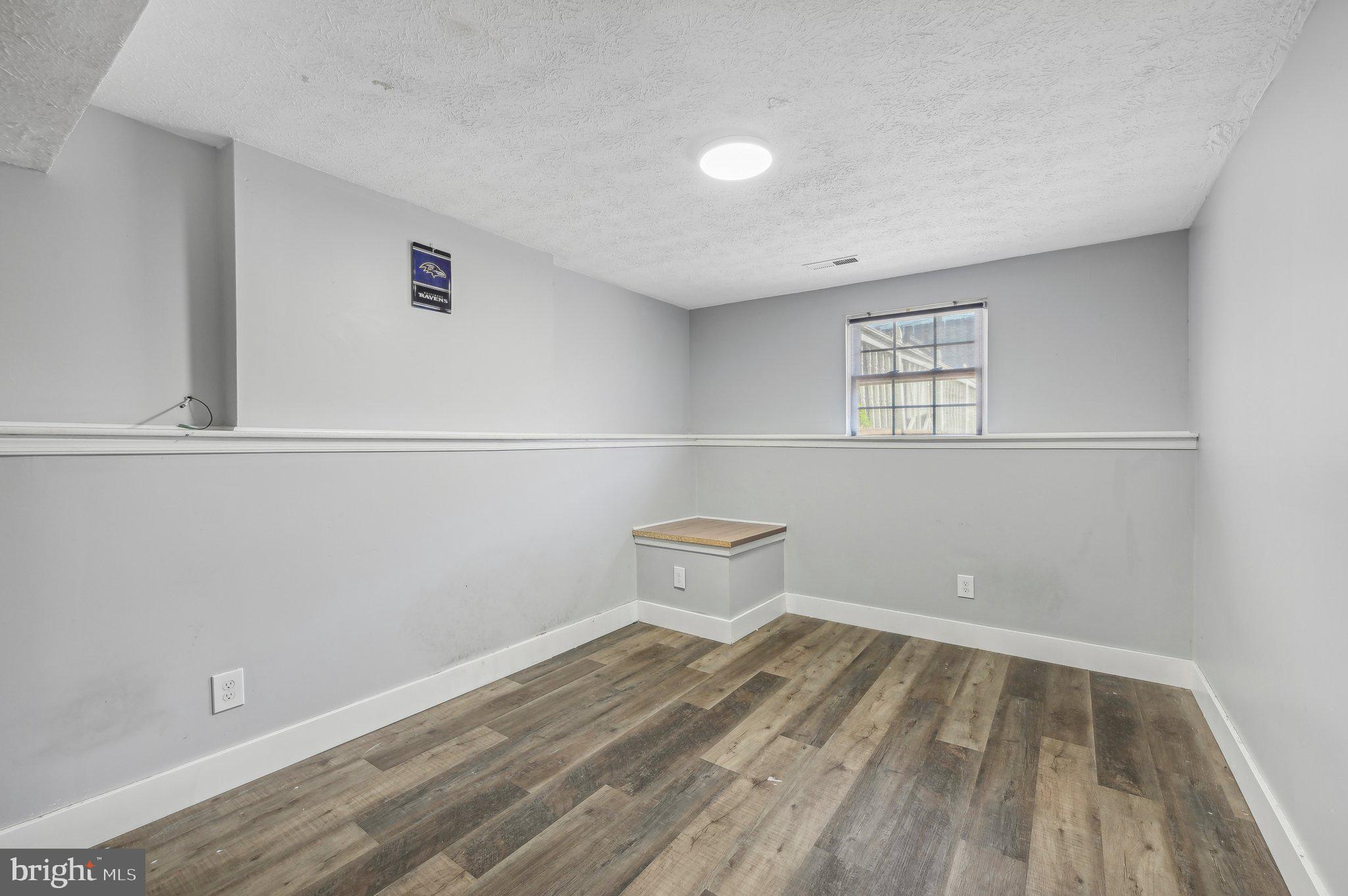 KINGS COURT - Residential