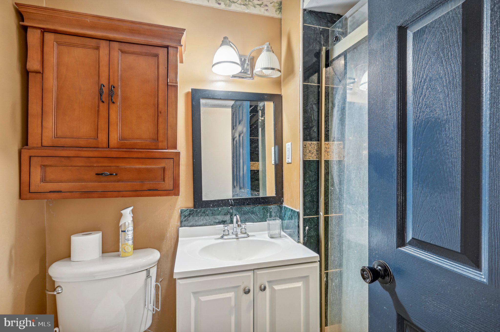 KINGS COURT - Residential