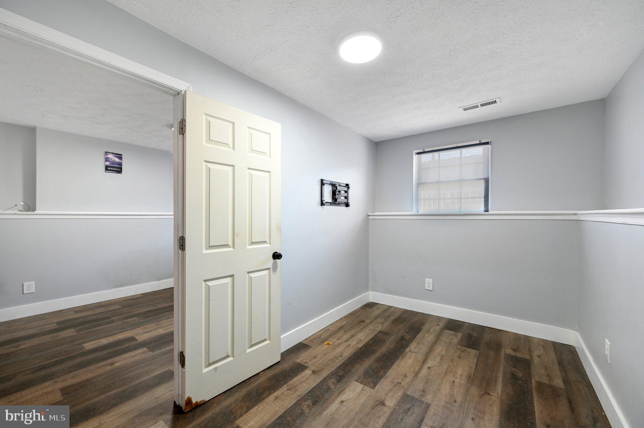 KINGS COURT - Residential