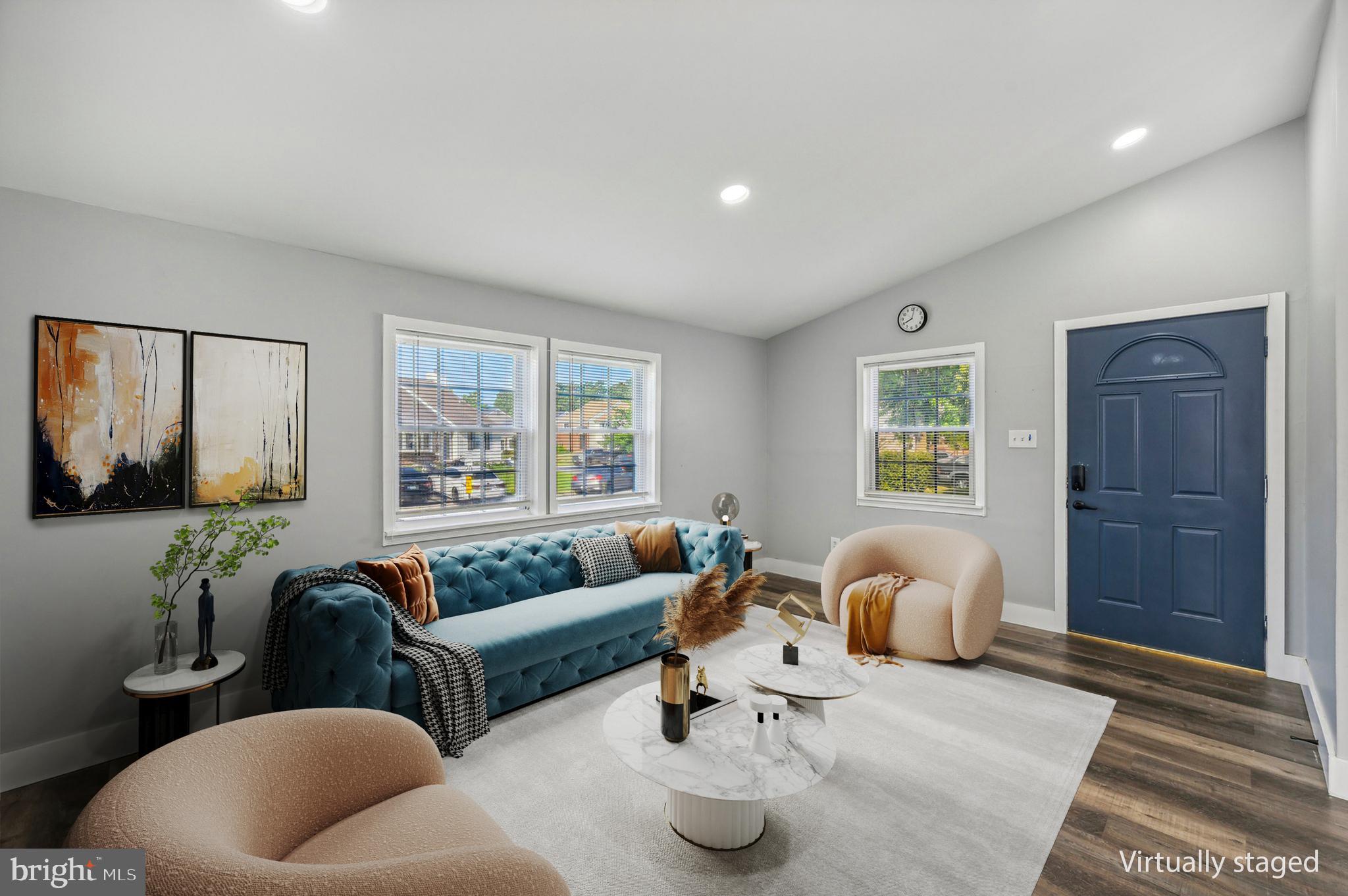 KINGS COURT - Residential