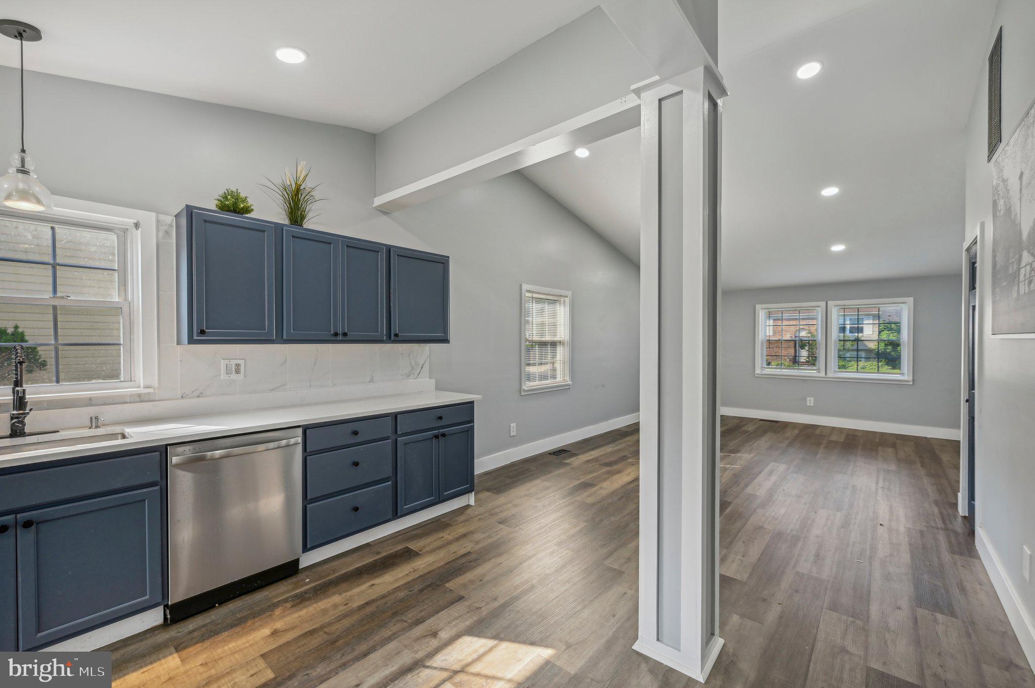 KINGS COURT - Residential