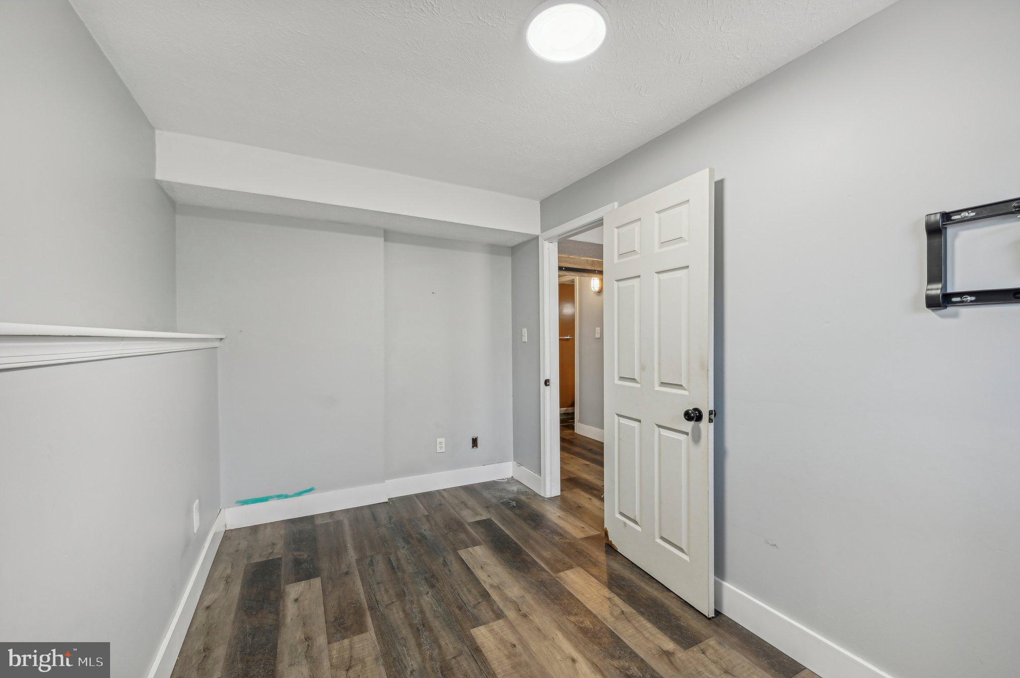 KINGS COURT - Residential