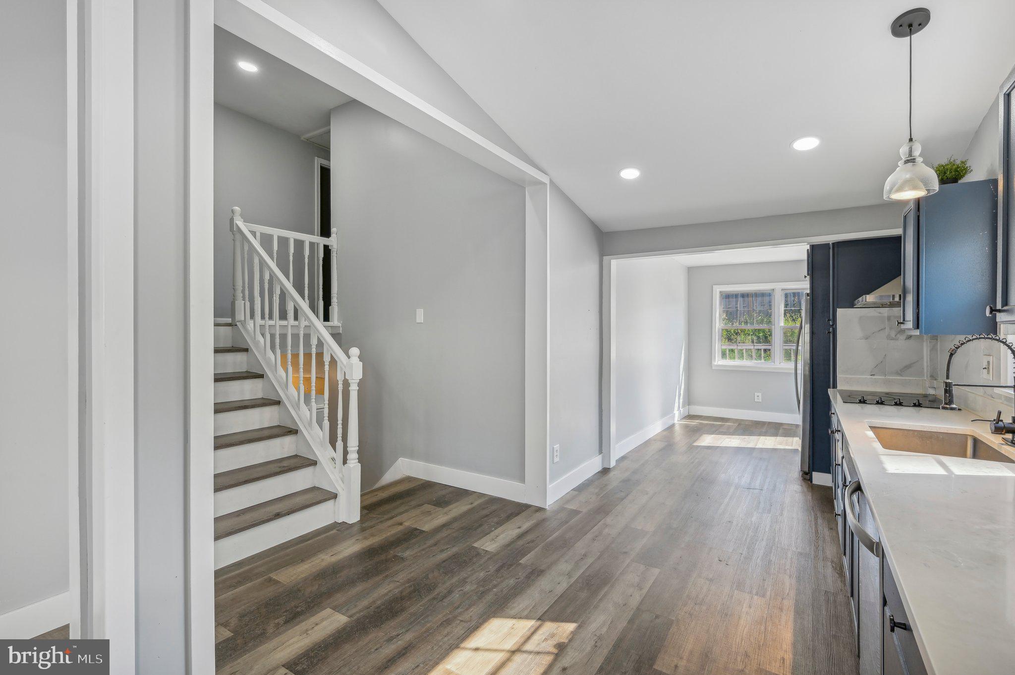 KINGS COURT - Residential