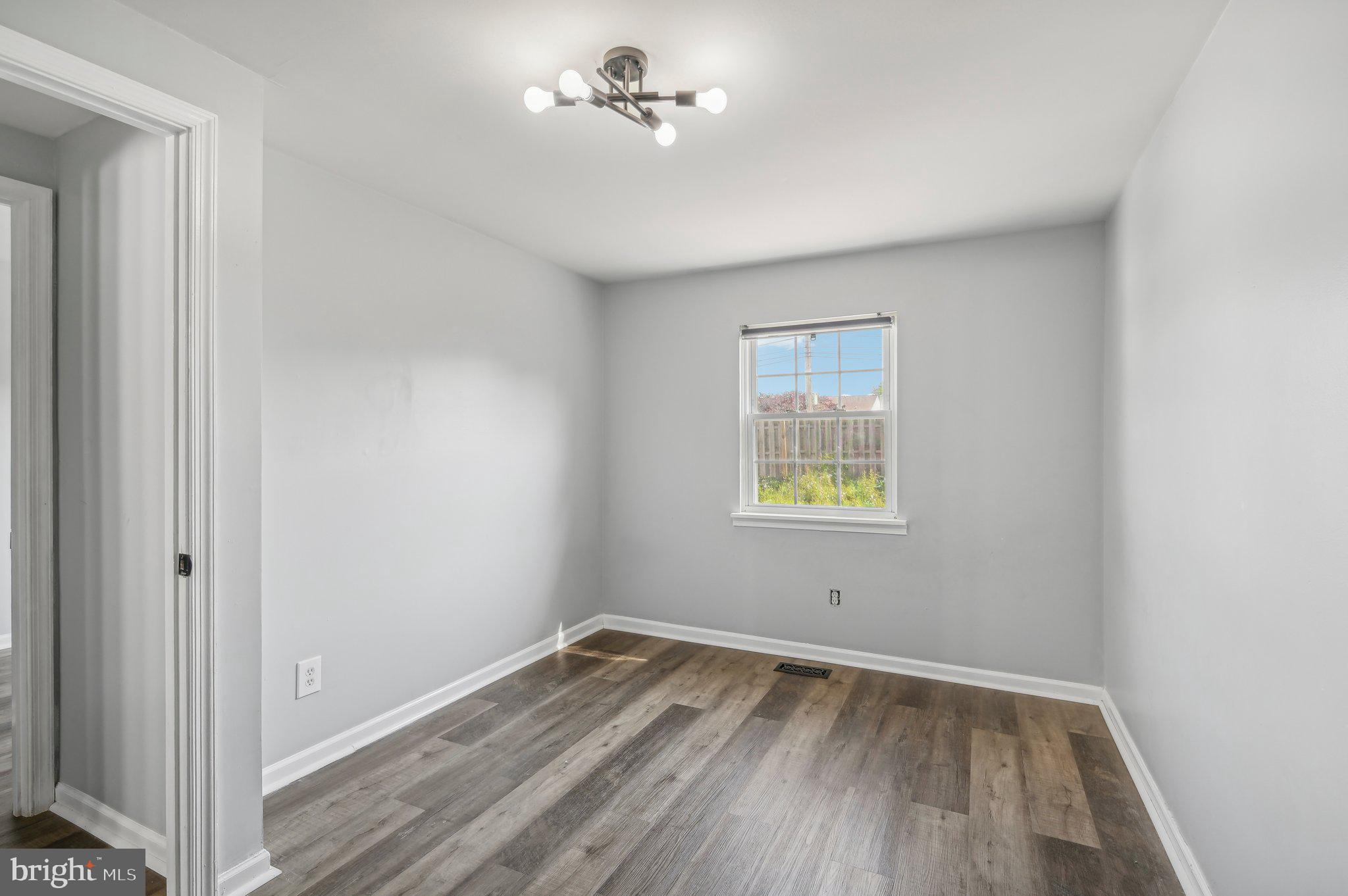 KINGS COURT - Residential