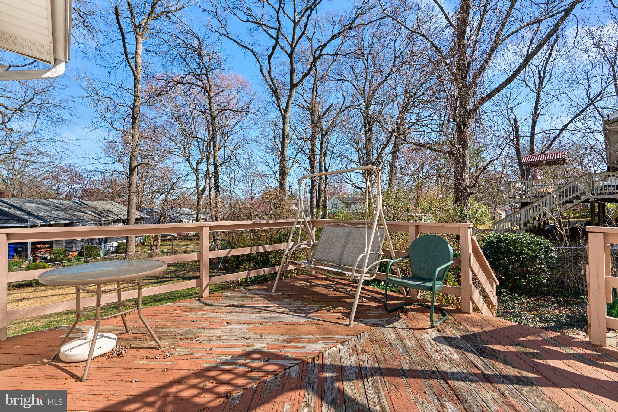 LAURELTON - Residential