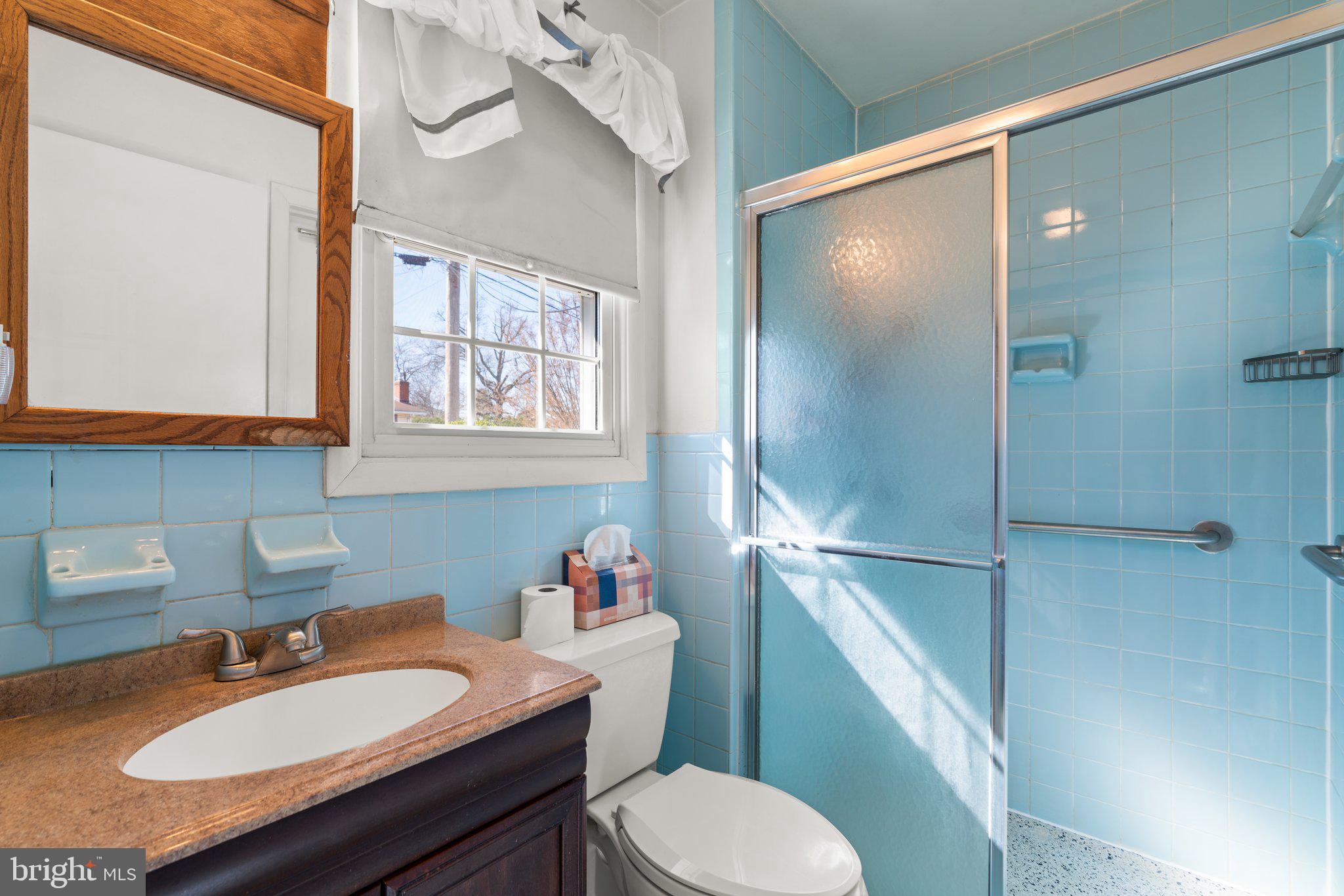 LAURELTON - Residential