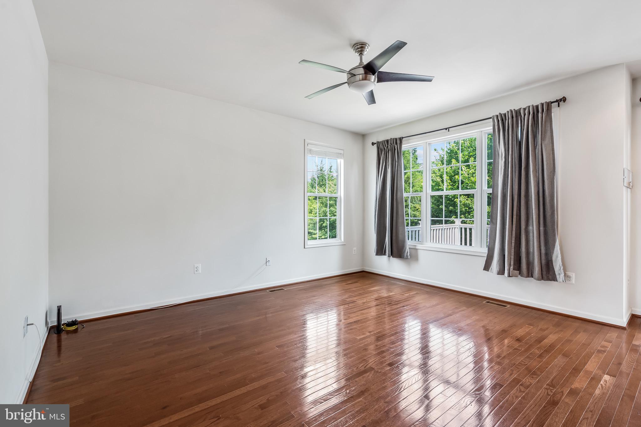 STRATSHIRE CROSSING - Residential