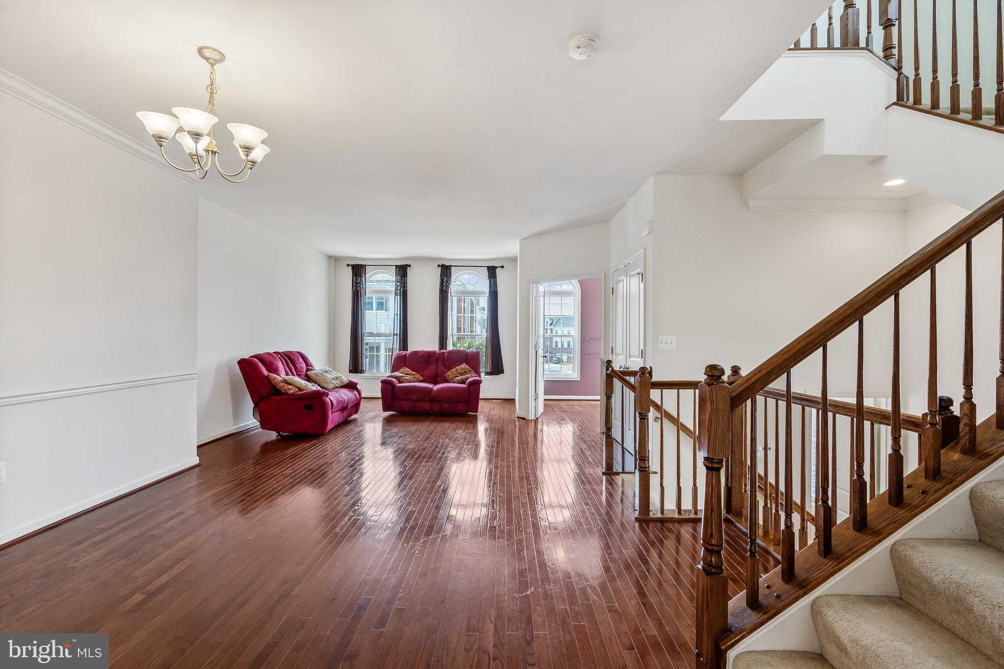 STRATSHIRE CROSSING - Residential