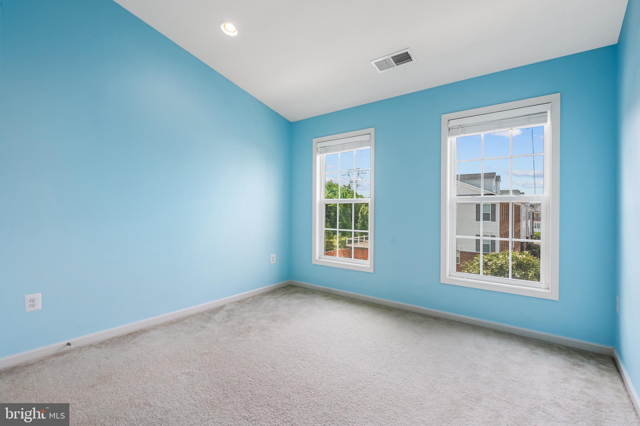 STRATSHIRE CROSSING - Residential