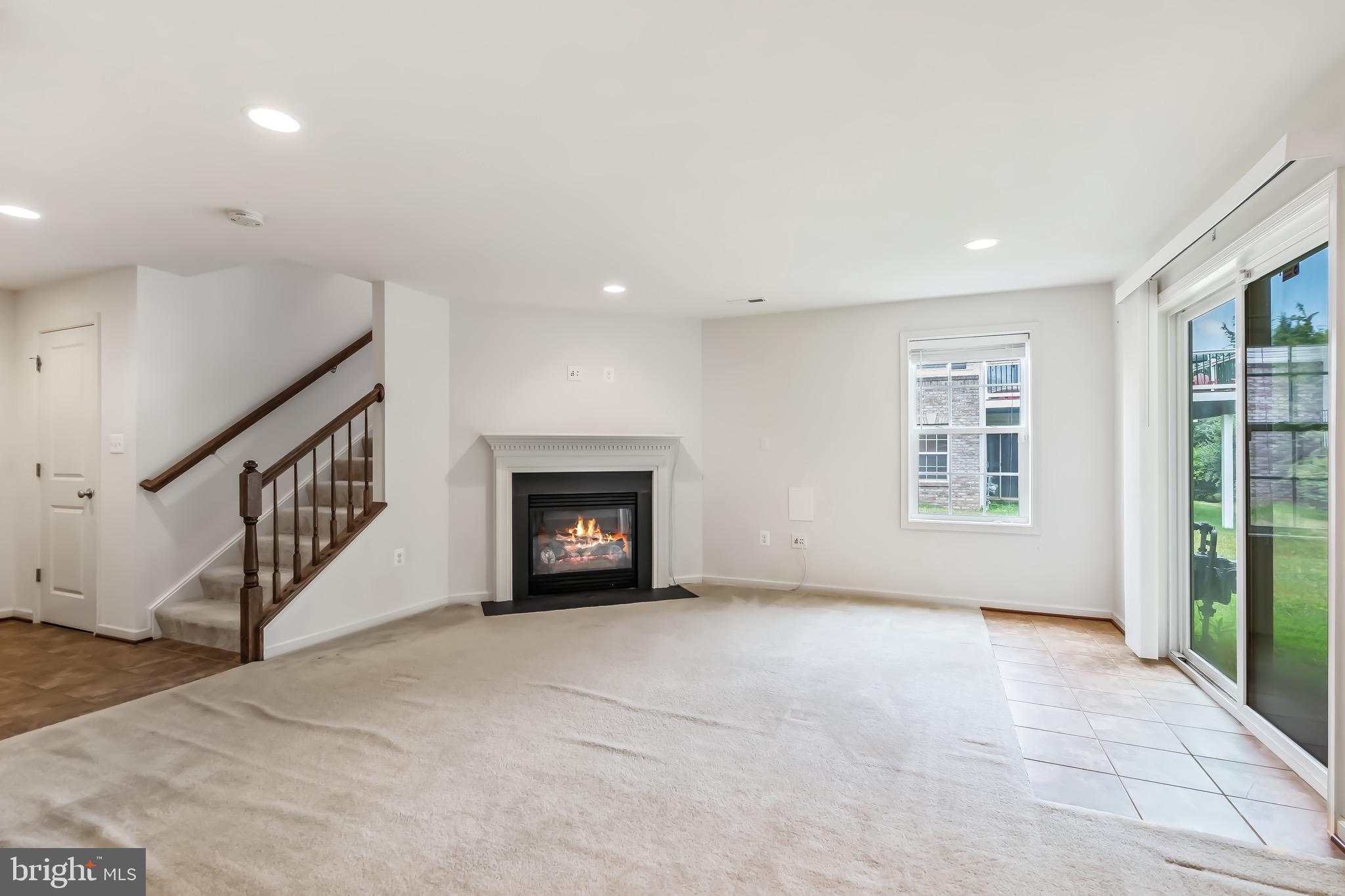 STRATSHIRE CROSSING - Residential