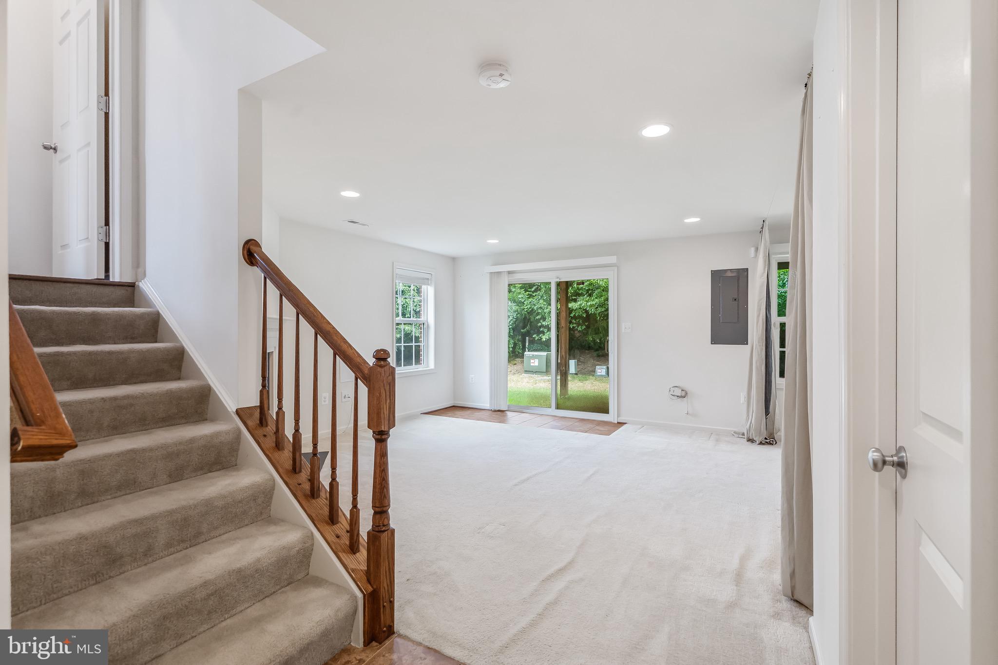 STRATSHIRE CROSSING - Residential