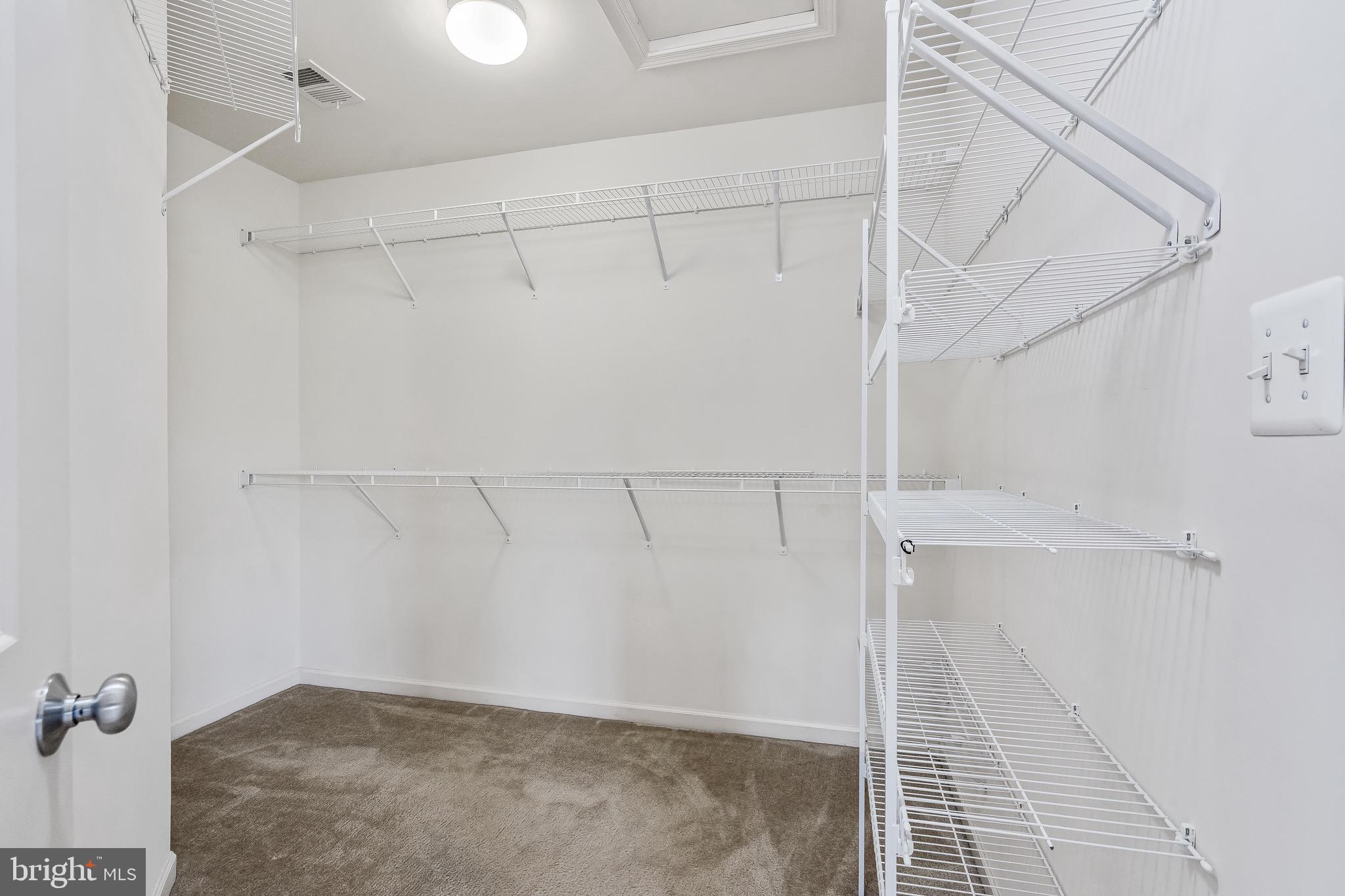 STRATSHIRE CROSSING - Residential